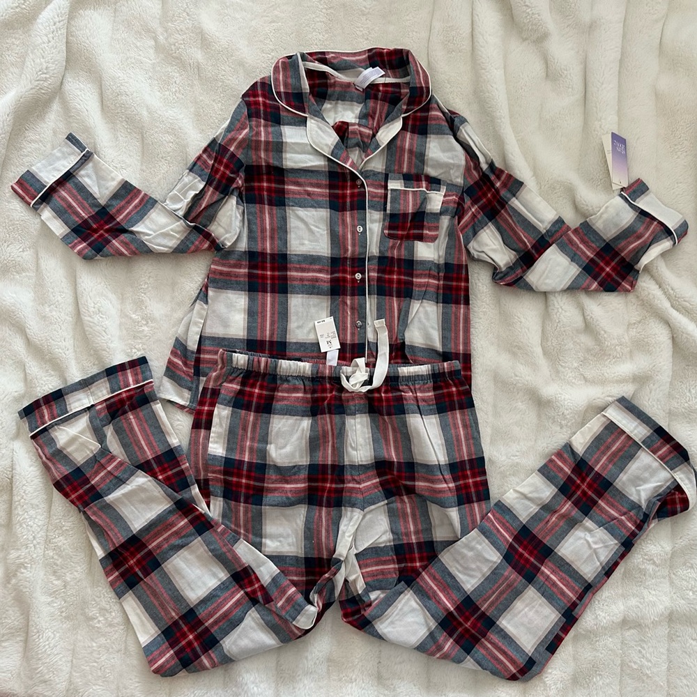 Stars Above Red White & Green Plaid Flannel Pajama Set NWT